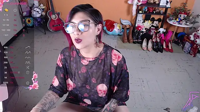 MissMiia2 online show from 12/16/24, 08:16