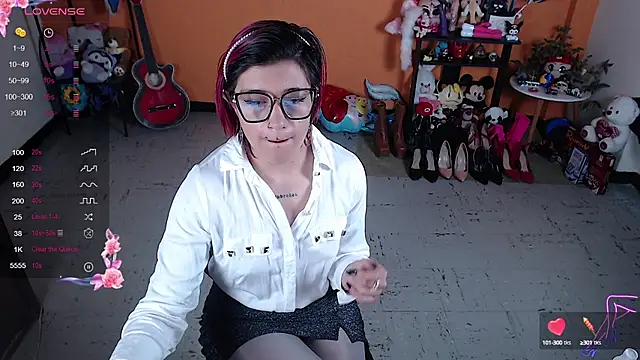 MissMiia2 online show from 12/17/24, 12:22