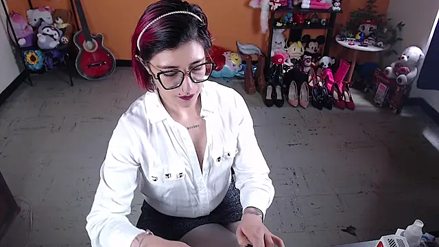MissMiia2 online show from 12/17/24, 03:28