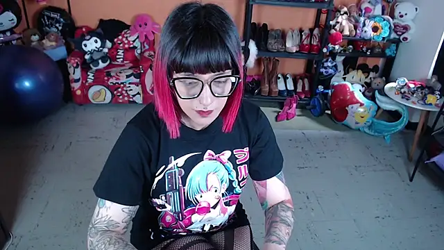 MissMiia2 online show from 11/16/25, 02:55