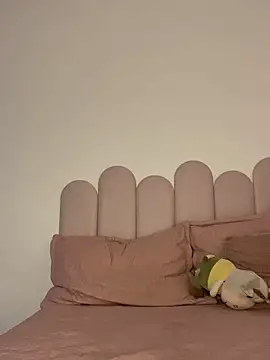 cleolimahot3 online show from 10/10/25, 12:09