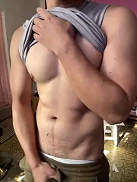 Snapshot of alburt_1996 chatting on 12/15/25, 04:28 alburt 1996 online show from 12/15/25, 04:28