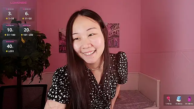 Snapshot of Inari_Okami_ chatting on 06/11/26, 03:43 Inari Okami online show from 06/11/26, 03:43