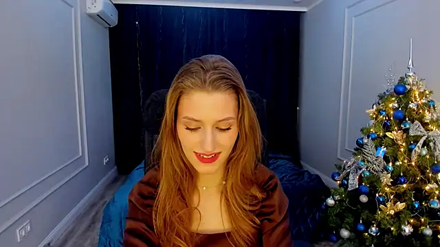 Snapshot of NaturalBeaty chatting on 12/10/24, 04:02 NaturalBeaty online show from 12/10/24, 04:02