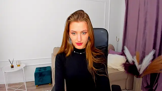 Snapshot of NaturalBeaty chatting on 02/06/25, 03:31 NaturalBeaty online show from 02/06/25, 03:31