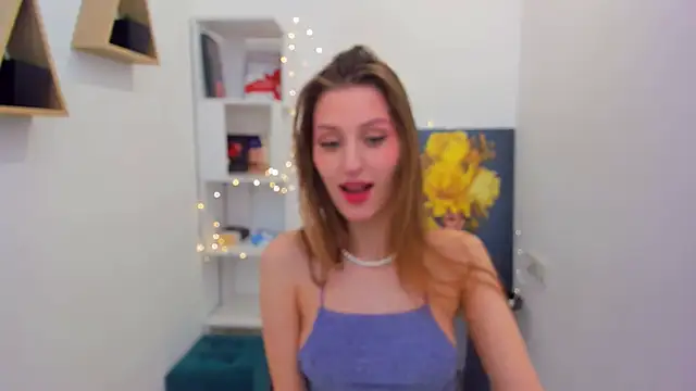 Snapshot of NaturalBeaty chatting on 02/22/25, 03:23 NaturalBeaty online show from 02/22/25, 03:23