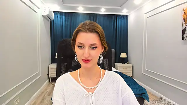 Snapshot of NaturalBeaty chatting on 03/04/25, 06:50 NaturalBeaty online show from 03/04/25, 06:50
