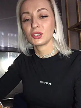 Diamond Bunny  online show from 12/23/24, 05:11