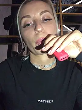 Diamond Bunny  online show from 12/24/24, 06:17