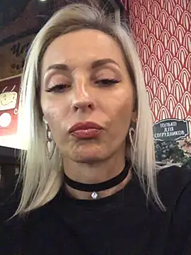 Diamond Bunny  online show from 01/07/25, 04:27