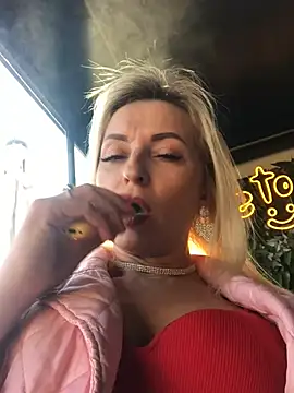 Diamond Bunny  online show from 01/29/25, 02:21