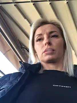 Diamond Bunny  online show from 02/07/25, 09:47