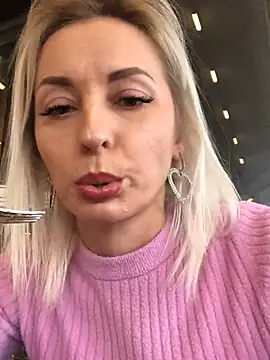 Diamond Bunny  online show from 02/10/25, 02:59