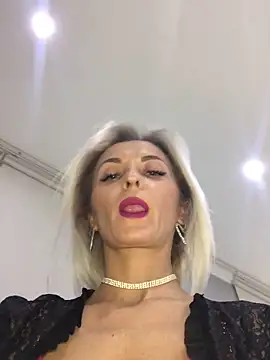 Diamond Bunny  online show from 02/21/25, 05:09