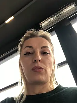 Diamond Bunny  online show from 03/19/25, 11:50