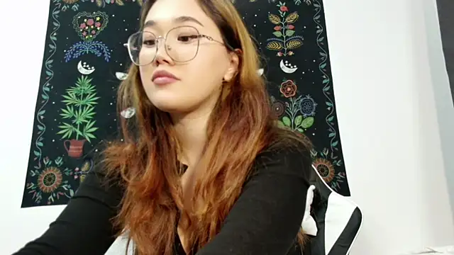 Jennatyan online show from 09/19/25, 01:45