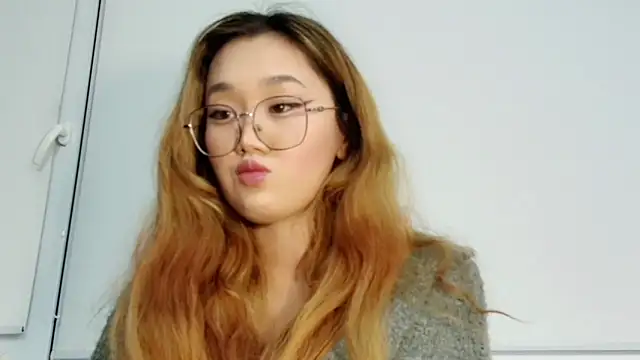 Snapshot of Jennatyan chatting on 11/20/25, 11:21 Jennatyan online show from 11/20/25, 11:21