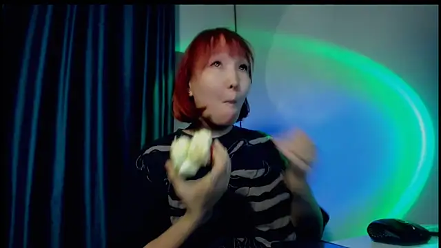 Snapshot of himeros_goddess chatting on 10/06/25, 05:05 himeros goddess online show from 10/06/25, 05:05