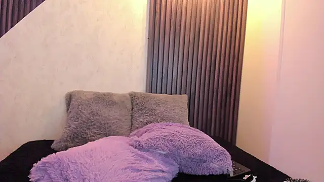 laurin clauz  online show from 02/11/25, 06:44
