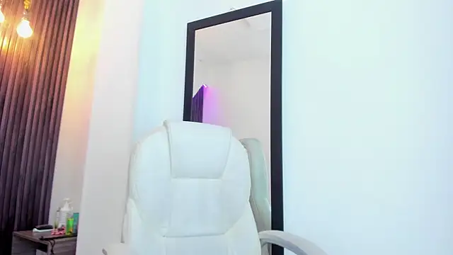 laurin clauz  online show from 09/11/25, 03:45