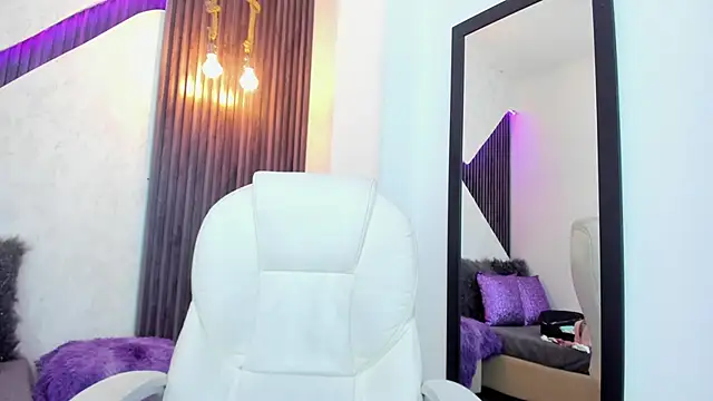 laurin clauz  online show from 09/12/25, 03:45