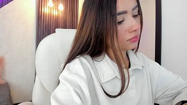 laurin clauz  online show from 10/01/25, 04:02