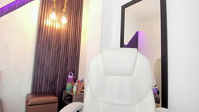 laurin clauz  online show from 10/06/25, 03:42