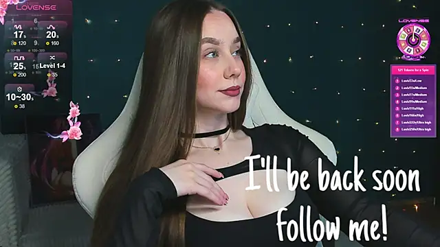 Snapshot of katie_taylorr chatting on 10/09/25, 10:19 katie taylorr online show from 10/09/25, 10:19