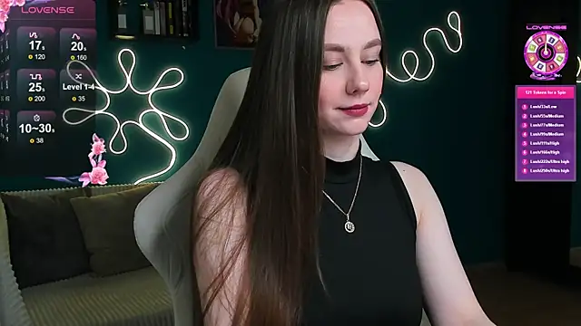 Snapshot of katie_taylorr chatting on 10/23/25, 02:44 katie taylorr online show from 10/23/25, 02:44