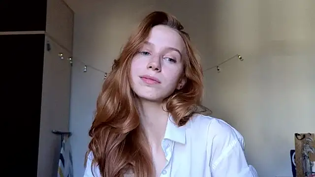Snapshot of Mary_Av chatting on 09/14/25, 05:17 Mary Av online show from 09/14/25, 05:17