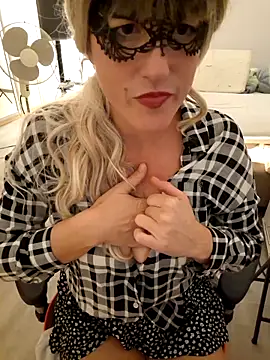 Snapshot of Hexe12346 chatting on 11/26/25, 06:53 Hexe12346 online show from 11/26/25, 06:53