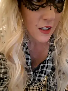 Snapshot of Hexe12346 chatting on 12/03/25, 06:21 Hexe12346 online show from 12/03/25, 06:21