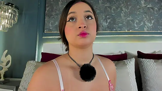 MiaKay1 online show from 05/01/26, 03:44