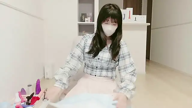 Snapshot of IORio2 chatting on 12/01/25, 06:02 IORio2 online show from 12/01/25, 06:02