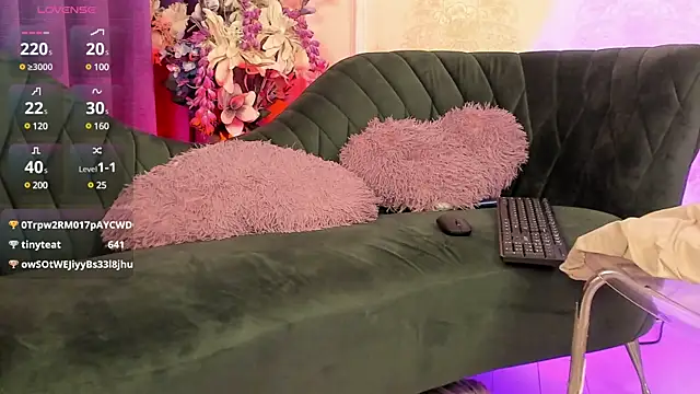 torri kitten online show from 01/11/25, 11:34