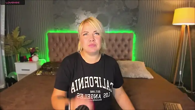 CurlyDreams online show from 09/24/25, 11:57