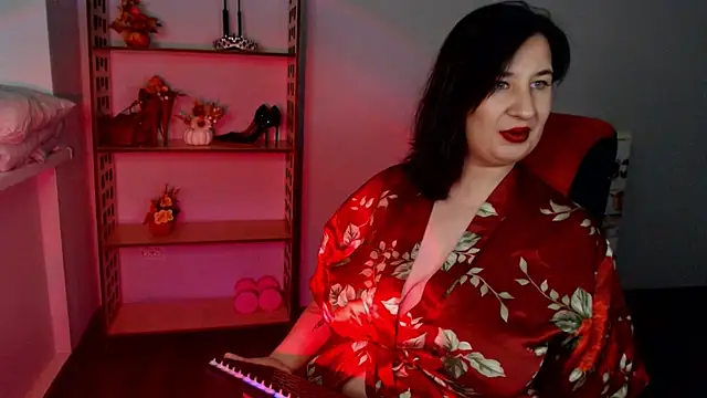 Goddess Sophie online show from 11/16/25, 08:20