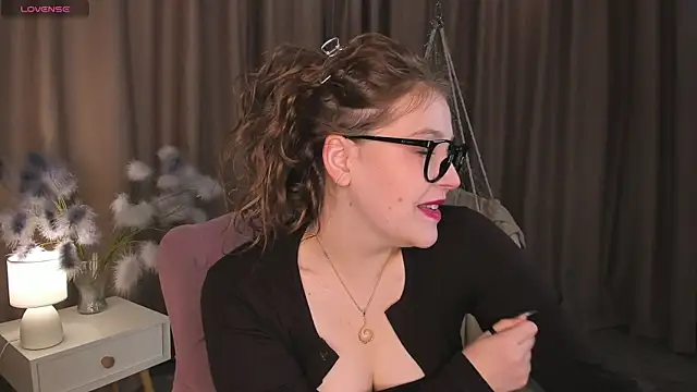 Snapshot of Colleen_Blake chatting on 10/14/25, 05:03 Colleen Blake online show from 10/14/25, 05:03