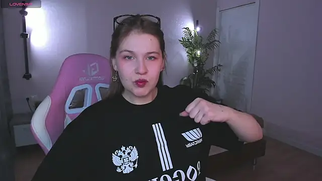 Snapshot of Colleen_Blake chatting on 11/05/25, 05:13 Colleen Blake online show from 11/05/25, 05:13