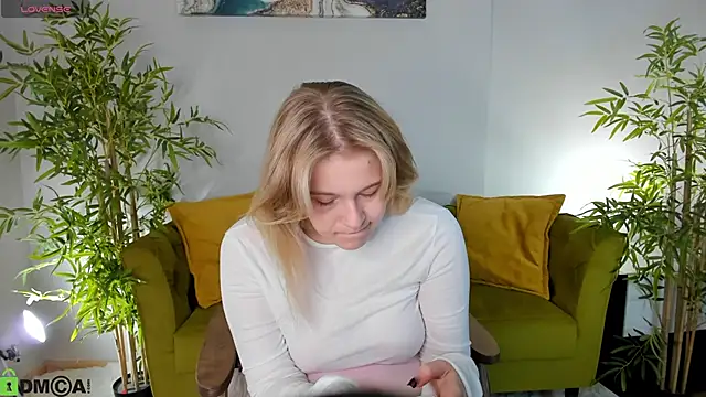 Snapshot of Colleen_Blake chatting on 05/24/26, 05:18 Colleen Blake online show from 05/24/26, 05:18
