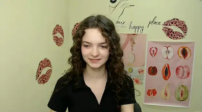  SusieSu  online show from 12/01/24, 04:29