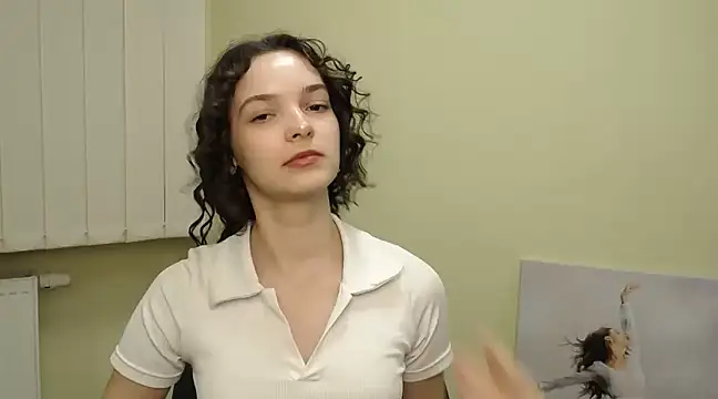 SusieSu  online show from 12/06/24, 07:23