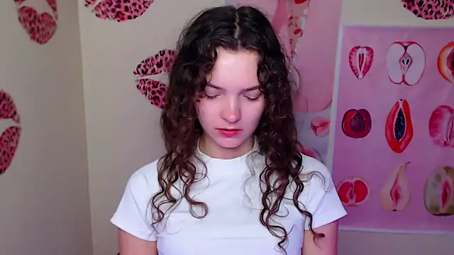  SusieSu  online show from 10/24/25, 06:32