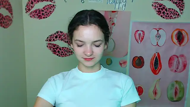 Snapshot of _SusieSu_ chatting on 11/09/25, 07:28 SusieSu online show from 11/09/25, 07:28