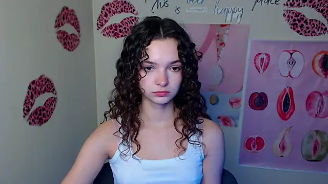 Snapshot of _SusieSu_ chatting on 12/04/25, 12:58 SusieSu online show from 12/04/25, 12:58