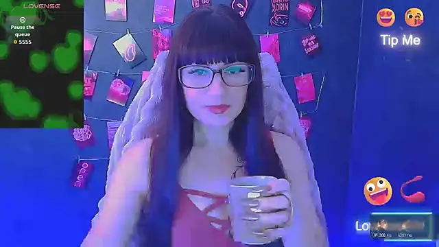 Snapshot of Violla_My chatting on 02/04/26, 06:52 Violla My online show from 02/04/26, 06:52