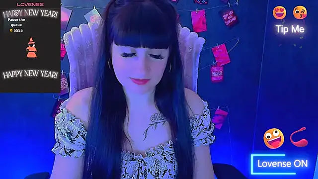 Snapshot of Violla_My chatting on 04/17/26, 05:43 Violla My online show from 04/17/26, 05:43