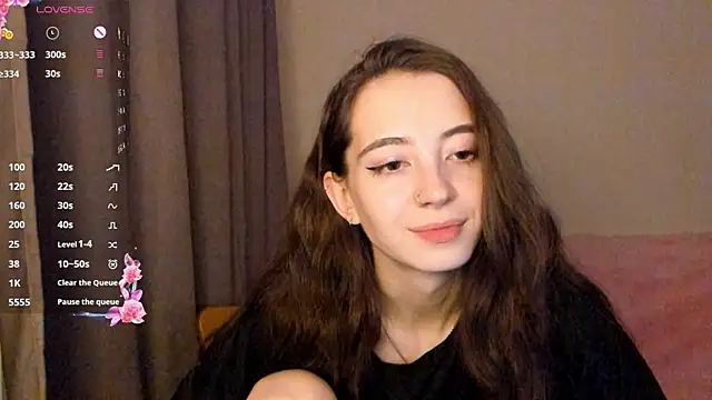 Snapshot of EvaBradley chatting on 11/16/25, 07:08 EvaBradley online show from 11/16/25, 07:08