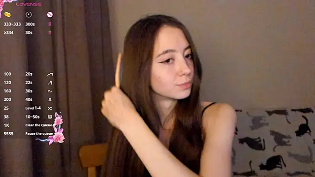 Snapshot of EvaBradley chatting on 12/03/25, 07:56 EvaBradley online show from 12/03/25, 07:56