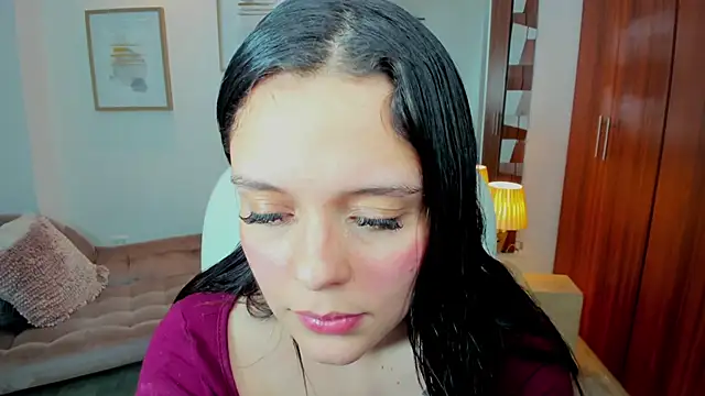 Bella-hadiid online show from 12/21/24, 06:02